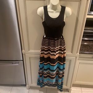 Like Mynded Cut out Amelia Scarf Dress XS Color
